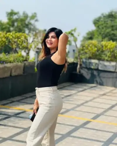 Call Girls Kumarganj Cash On Delivery